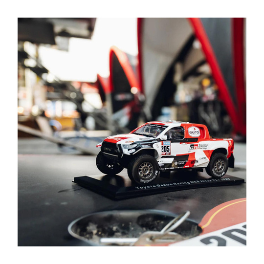 Toyota Gazoo Racing 1:24 Model Car Dakar HILUX T1+