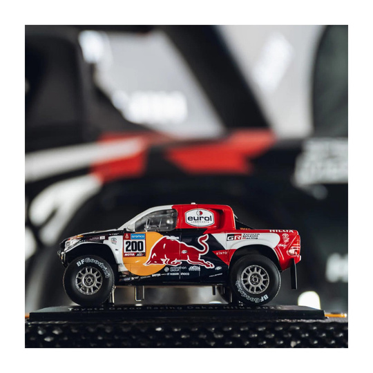 Toyota Gazoo Racing 1:24 Model Car Dakar Winner HILUX T1+