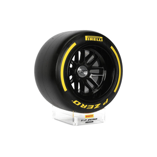 Pirelli P Zero Medium Tyre