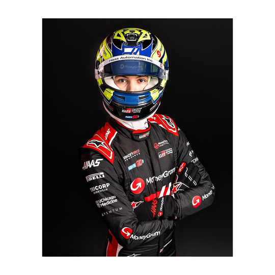 2025 Haas F1 1:5 Oliver Bearman helmet